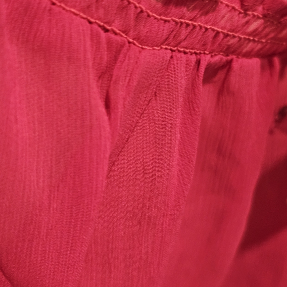 Hollister Women's Pink Ruffle Top - Picture 4 of 9